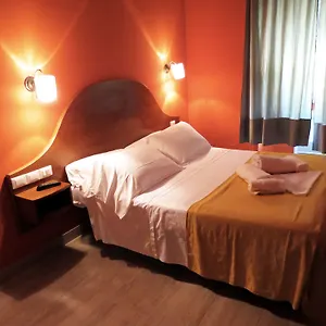 New Paradise Hotel Rom